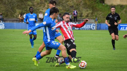 Kike Márquez, del Zamora CF, en el duelo ante el Amorebieta