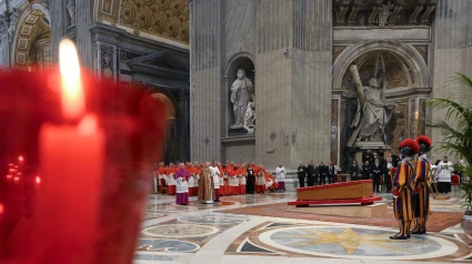 El féretro del Papa Francisco, en la Basílica de San Pedro