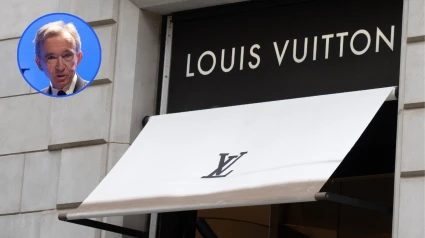 Una tienda de Louis Vuitton, en Barcelona; arriba, a la izquierda, Bernard Arnoult, accionista mayoritario de LVMH