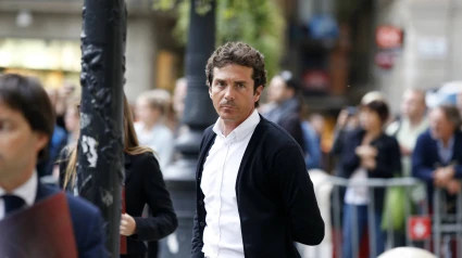BARCELONA - 28 de abril - ESPANA: Guillermo Amor entrando a la catedral de Barcelona para asistir al funeral de Tito Vilanova,  extrenador del FC Barcelona, el 28 de abril del 2014. Foto: Joan Valls/Urbanandsport/Cordon Press.Funeral de Tito Vilanova en Barcelona516/corodn pressPeople attending Tito Vilanova's memorial service in Barcelona Cathedral April 28, 2014.