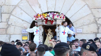 Salida de la Virgen de la Cabeza desde su Santuario