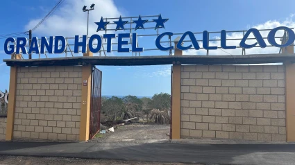Entrada del Hotel Callao Sport