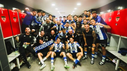 Celebración del equipo tras ganar al Alcorcón.