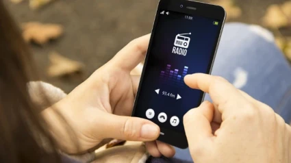 En pleno 2025, los móviles tienen de todo, menos radio