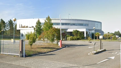 Exterior de las instalaciones de Arteixo Telecom, con sede en As Pontes