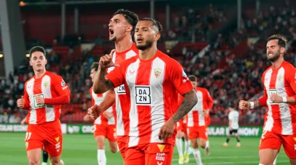 El Almería celebra uno de los goles marcados al Racing de Ferrol