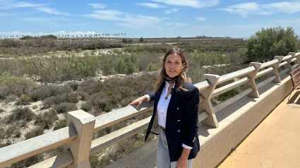 ANA MARTÍNEZ LABELLA