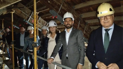 El delegado de Cultura de la Junta en Granada, David Rodríguez, ha participado en la visita a las cubiertas de la iglesia de la Encarnación