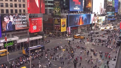 Mazón en las pantallas gigantes de Times Square