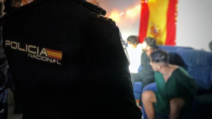 Así ha sido la entrada y registro del local ocupado donde almacenaban los robos