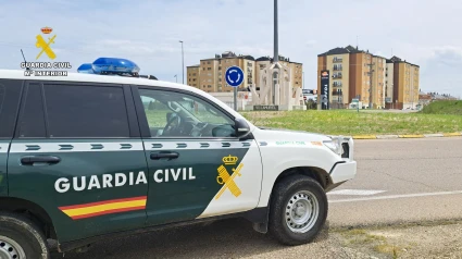 Coche de la Guardia Civil en Villamuriel de Cerrato