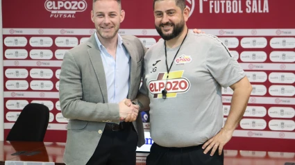 Miguel Ángel Noguera y Josan González en la previa del partido del sábado