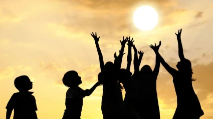 La importancia y el peligro del sol en los menores