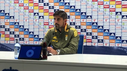 Paunovic en la sala de prensa del Tartiere.