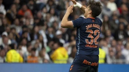 Javi Rodríguez celebra su gol, en el Real Madrid - Celta