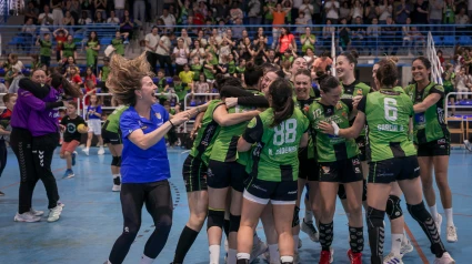 Beti Onak logra la permanencia en la máxima categoría del balonmano femenino