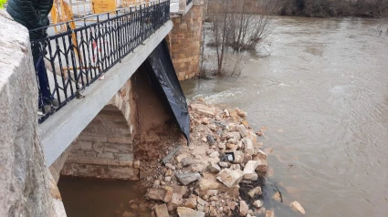 Parte del puente medieval de San Esteban de Gormaz se desplomó el pasado 10 de marzo