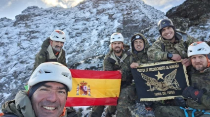 El Grupo Militar de Alta Montaña abre una nueva vía y alcanza una cima virgen en Cordillera Darwin