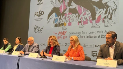 Jesús Marcos, Graciela Toba, Luis Vañó, Marián Ferreiro, Martina Aneiros e Ibán Santalla durante la presentación
