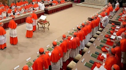 Cardenales en la capilla sixtina