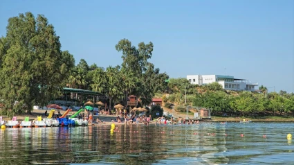 Playa Costa Dulce, en el embalse de Orellana
