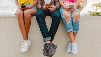 Debate sobre la educación tecnológica en la adolescencia