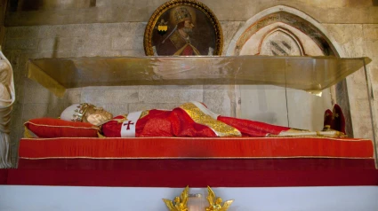 Tumba de Gregorio X, el Papa que tardó tres años en ser elegido