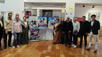 Presentacíon de los carrteles de Saintes Maríes de la Mer
