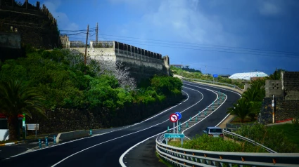 Tenerife Puerto de la Cruz nueva carretera asfaltada