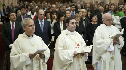 El Papa León XIV, a la izquierda, cuando estuvo en Zaragoza en una misa en Santa Rita.