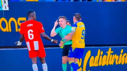 Palencia Caballero llama loco al jugador del Almería Lopy.