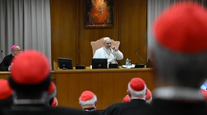 El Papa León XIV durante su reunión con los cardenales