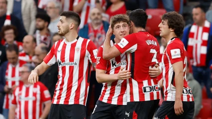 El Athletic celebra el gol de Manu Sánchez en propia meta para el Alavés frente al Athletic