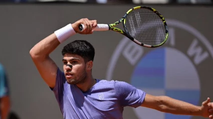 Alcaraz avanza a octavos de final