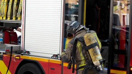 Los bomberos españoles responden a un incendio en un apartamento