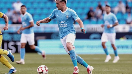 Álex Gallar ante el Alcorcón