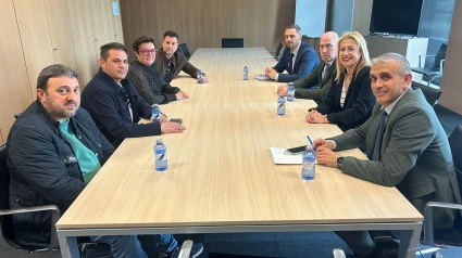 Reunión de la consejería de industria, comercio y empleo con el comité de empresa de Gamesa