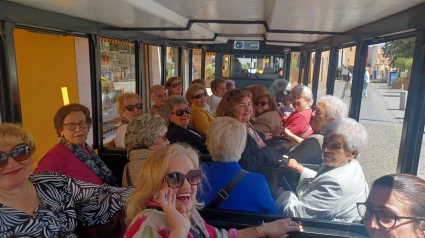 Los mayores del programa Lazos disfrutan de una visita cultural por Mérida