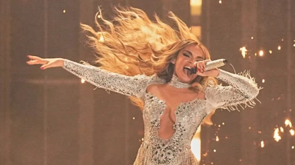 De coser por la noche en una gasolinera a vestir a Melody en Eurovisión