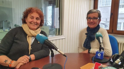 Tea Martínez y Socorro García, voluntarias de la AECC de Ribadeo