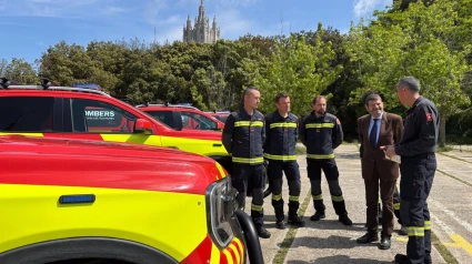 14/05/2025 El tercer teniente de alcaldía de Seguridad, Albert Batlle, junto a los nuevos vehículos de Bombers de Barcelona.El teniente de alcalde de Prevención y Seguridad de Barcelona, Albert Batlle, ha explicado que este viernes empezará la campaña forestal de verano de prevención de incendios, y que los Bombers de la ciudad contarán con 5 nuevos vehículos de "intervención rápida".POLITICA