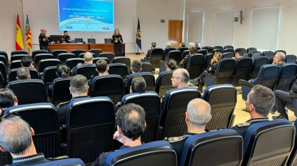Se están llevando a cabo un total de cuatro jornadas con una asistencia total de 160 policías