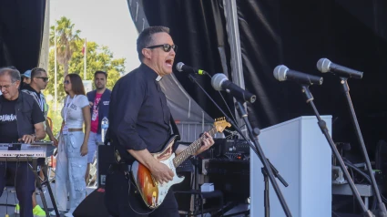 La Voz del Desierto, un grupo de curas rockeros, admirador de Metallica y Queen, que conecta con Dios a través del 'heavy' y tiene su agenda llena en la Jornada Mundial de la Juventud de Lisboa. EFE/ Miguel Conceiçao