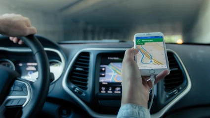 ¿Y si tu coche, ese amigo fiel que te lleva a todas partes, también está recopilando datos sobre ti?