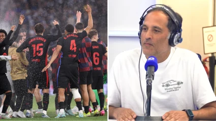 Los jugadres del FC Barcelona y David Sánchez