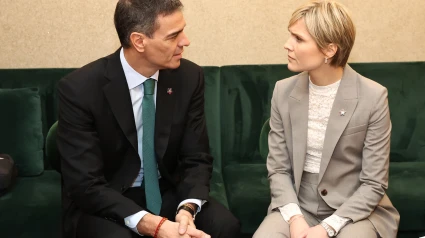 El presidente del Gobierno español, Pedro Sánchez, durante la reunión mantenida con la primera ministra de Islandia, Kristrún Frostadóttir