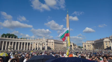 Habemus Papam, plaza San Pedro 1