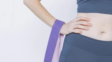 Entrena todo el cuerpo en casa con una banda elástica: fuerza, comodidad y resultados