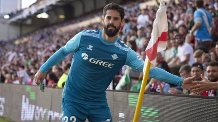 May 15, 2025, Madrid, Spain: Isco (Real Betis) gestures during the LaLiga match between Rayo Vallecano and Real Betis at Campo de Fútbol de Vallecas on May 15, 2025 in Madrid, Spain. (Credit Image: © Manu Reino/DeFodi via ZUMA Press)