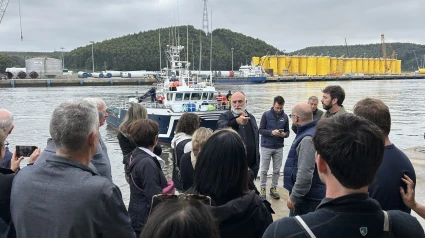 El chef José Andrés en la Rula de Avilés junto a un grupo de estadounidenses